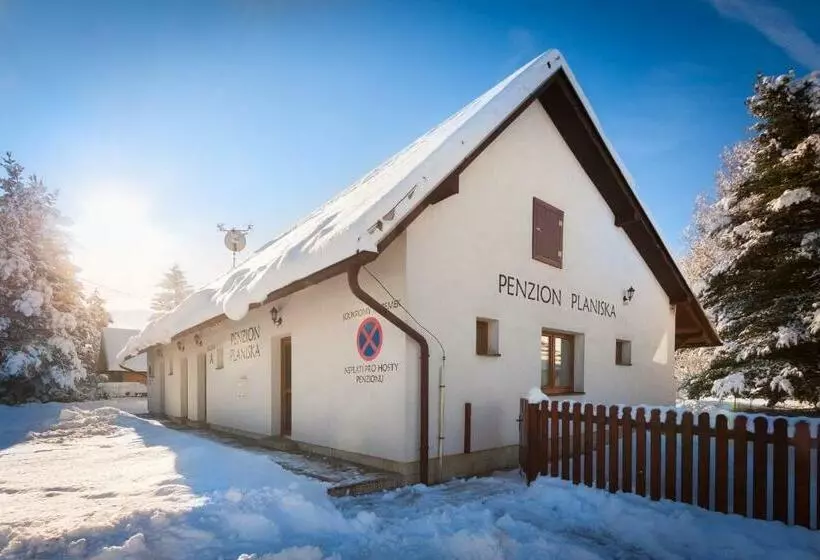 Majatalo Penzion Planiska