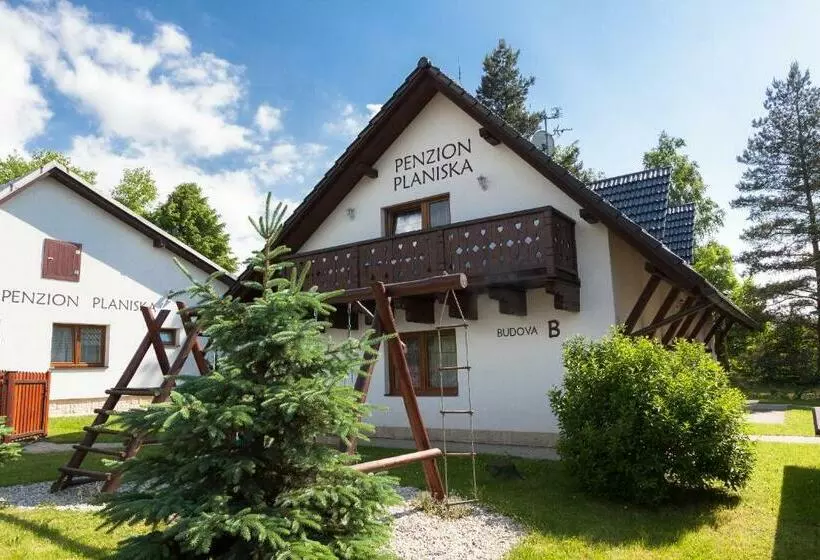 Majatalo Penzion Planiska