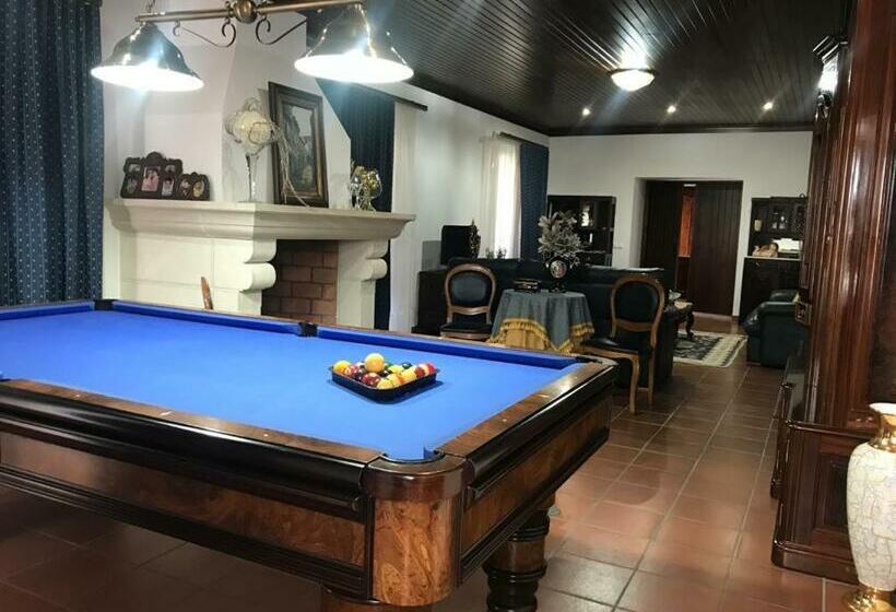 هاستل Quinta Da Atela