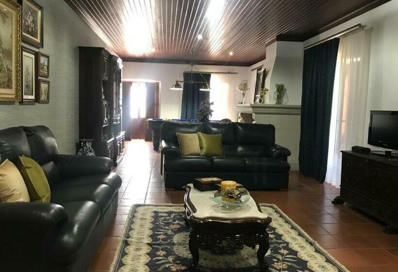 هاستل Quinta Da Atela