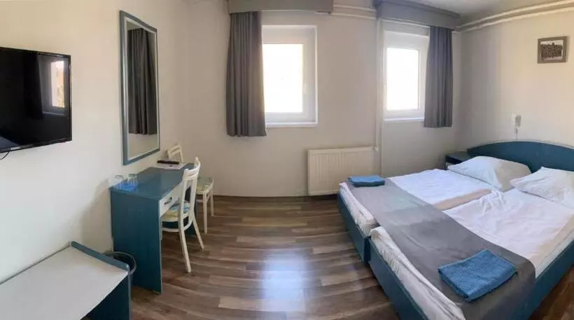 ベッドアンドブレックファースト Joker Panzió