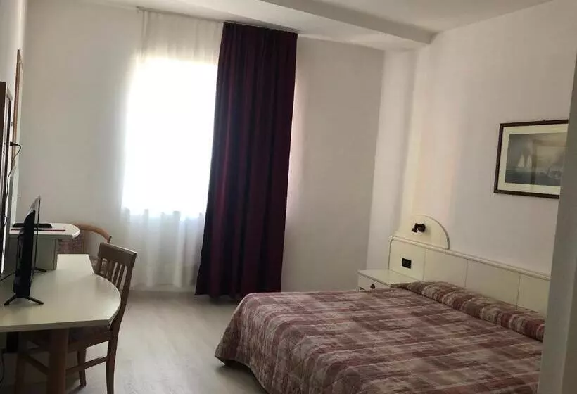 ホテル Alpi Del Mare