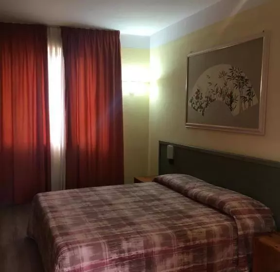 ホテル Alpi Del Mare