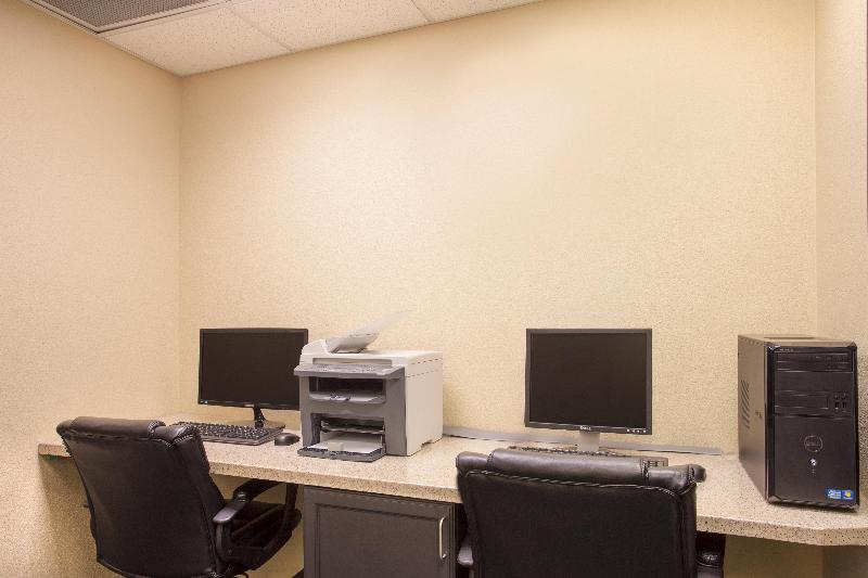 Отель Candlewood Suites Yuma, An Ihg