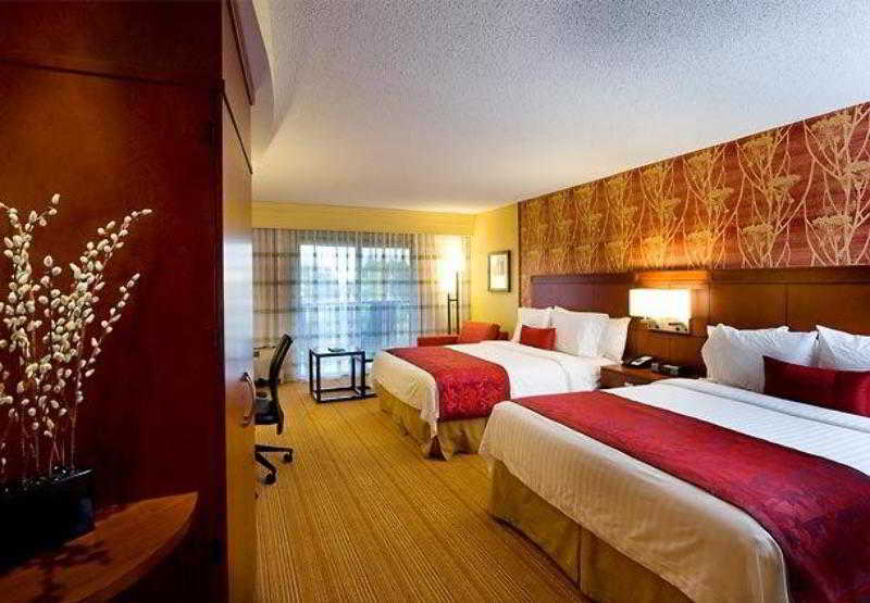 Отель Courtyard Atlanta Mcdonough