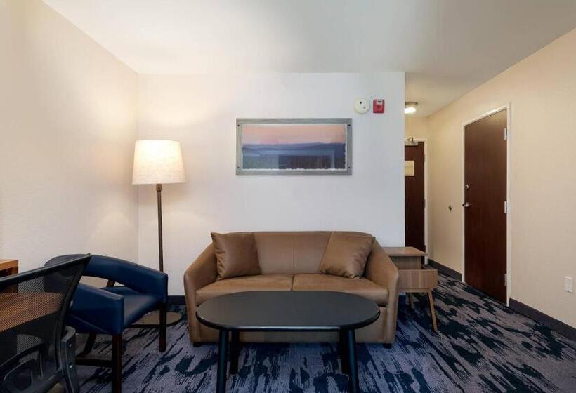 فندق Fairfield Inn & Suites Savannah Airport