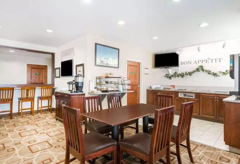 فندق Hawthorn Extended Stay By Wyndham Seville