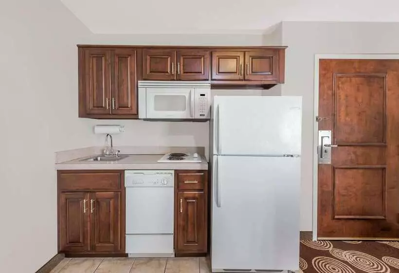 فندق Hawthorn Extended Stay By Wyndham Seville