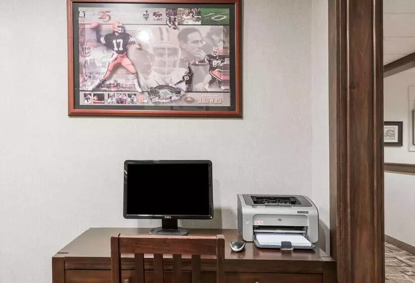 فندق Hawthorn Extended Stay By Wyndham Seville