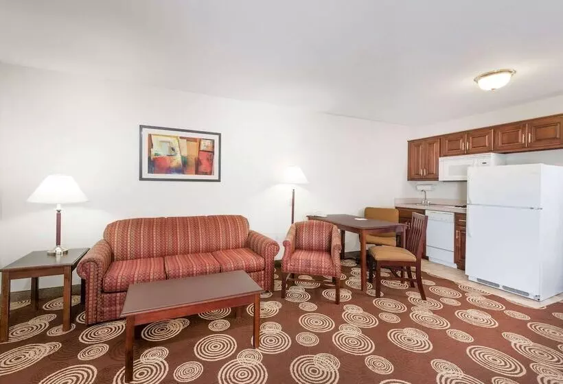 فندق Hawthorn Extended Stay By Wyndham Seville