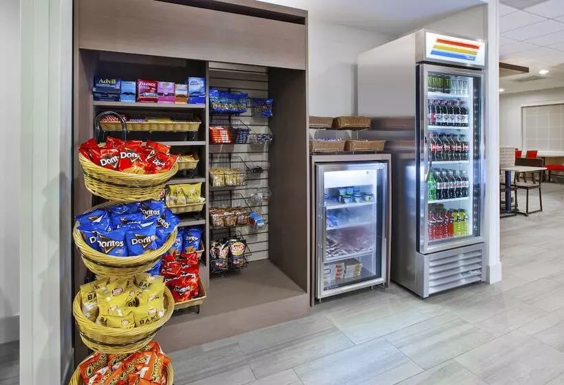 Holiday Inn Express Hotel & Suites Manchester Conference Center, An Ihg