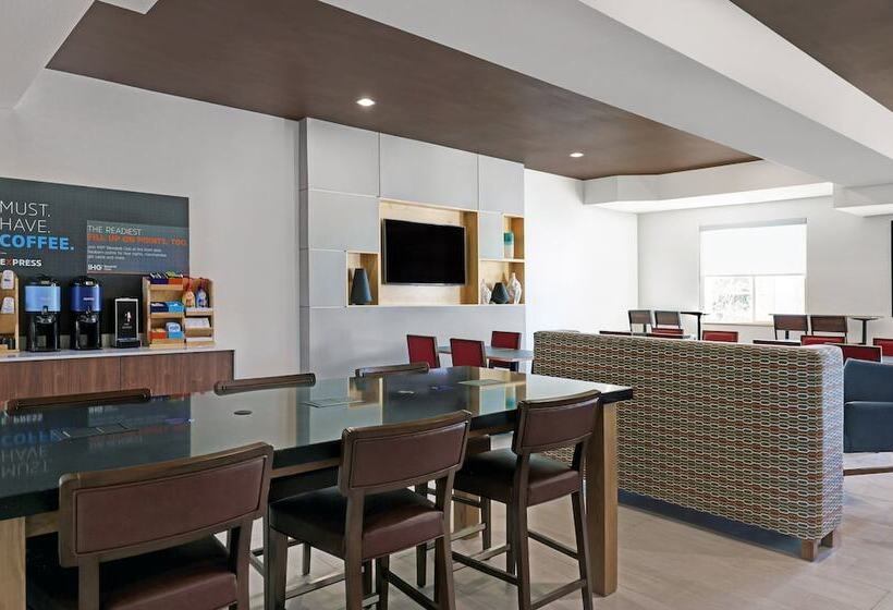 בית מלון כפרי Holiday Inn Express Newport, An Ihg