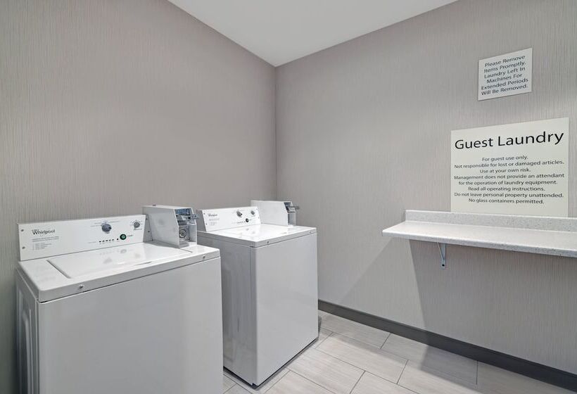 בית מלון כפרי Holiday Inn Express Newport, An Ihg