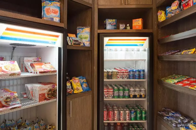 酒店 Holiday Inn Express & Suites Naples Downtown   5th Avenue, An Ihg