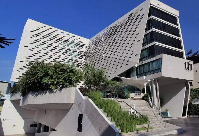 בית מלון כפרי Lit Bangkok