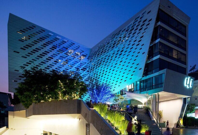 בית מלון כפרי Lit Bangkok