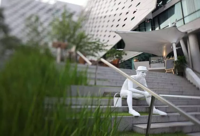 בית מלון כפרי Lit Bangkok