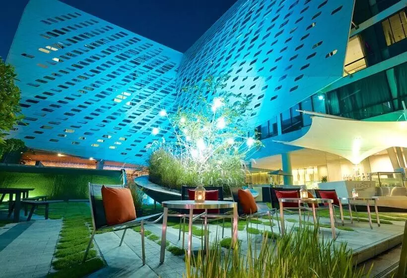 בית מלון כפרי Lit Bangkok