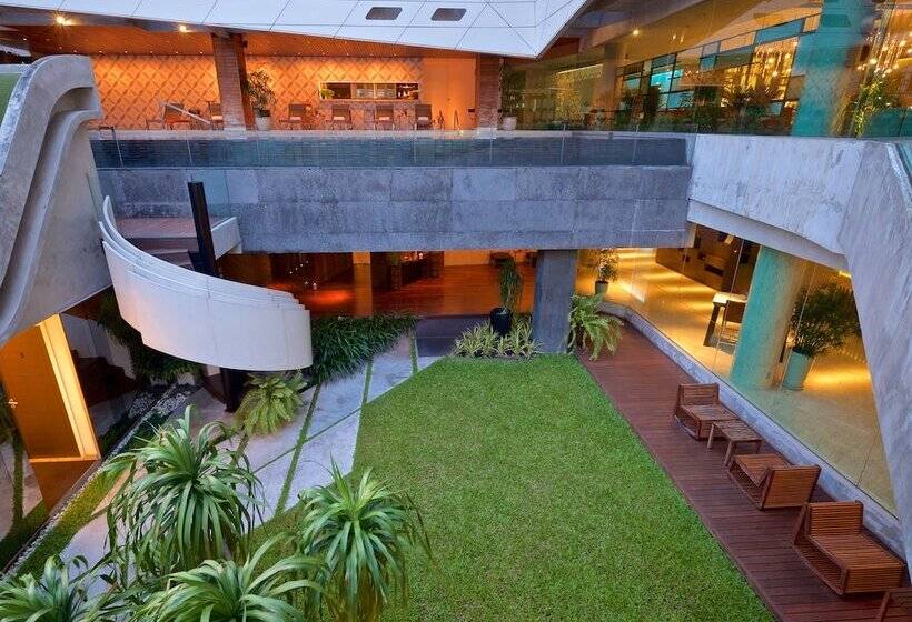 בית מלון כפרי Lit Bangkok