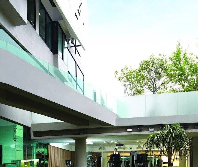 בית מלון כפרי Lit Bangkok