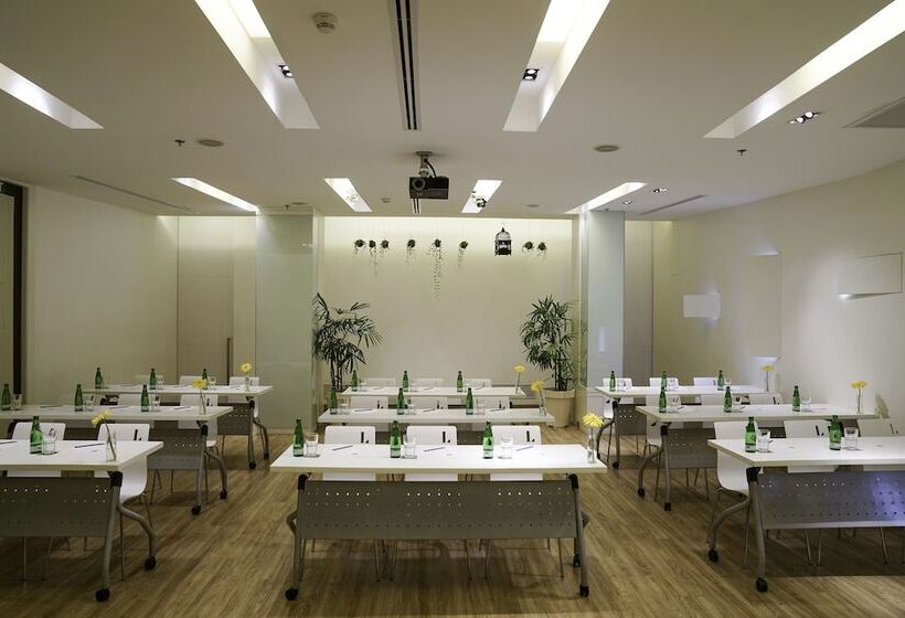 בית מלון כפרי Lit Bangkok