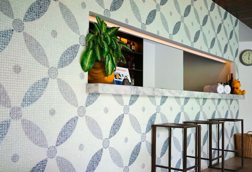 בית מלון כפרי Lit Bangkok