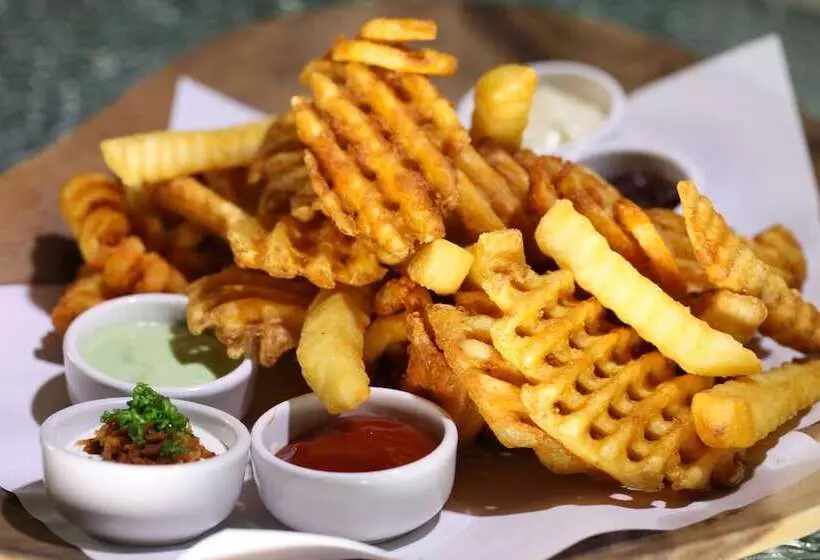 בית מלון כפרי Lit Bangkok