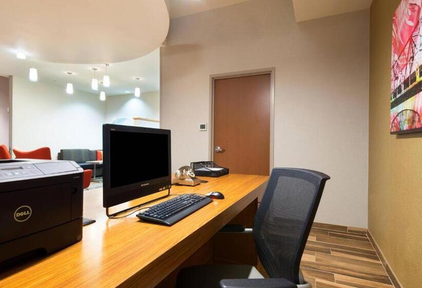 فندق Springhill Suites Louisville Downtown