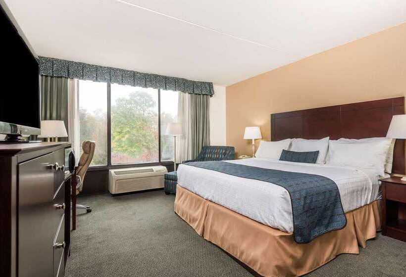 فندق Wyndham Garden Williamsburg Busch Gardens Area