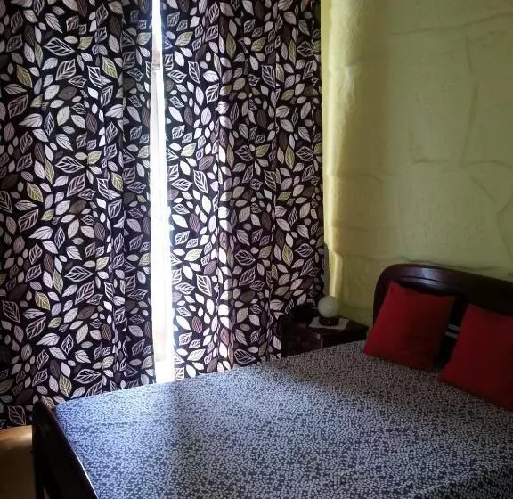 اقامتگاه Caldeira Guest House