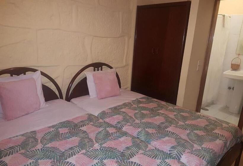 اقامتگاه Caldeira Guest House
