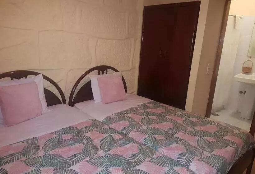 اقامتگاه Caldeira Guest House