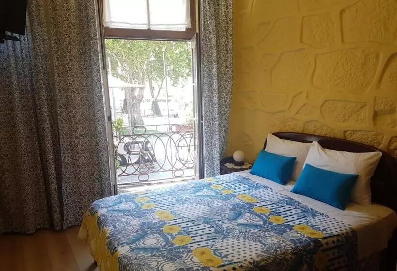 اقامتگاه Caldeira Guest House