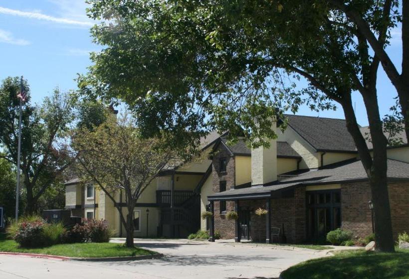 Sterling Hotel And Suites