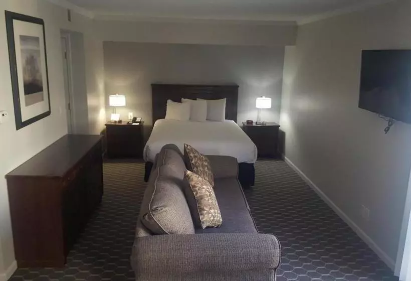 Sterling Hotel And Suites