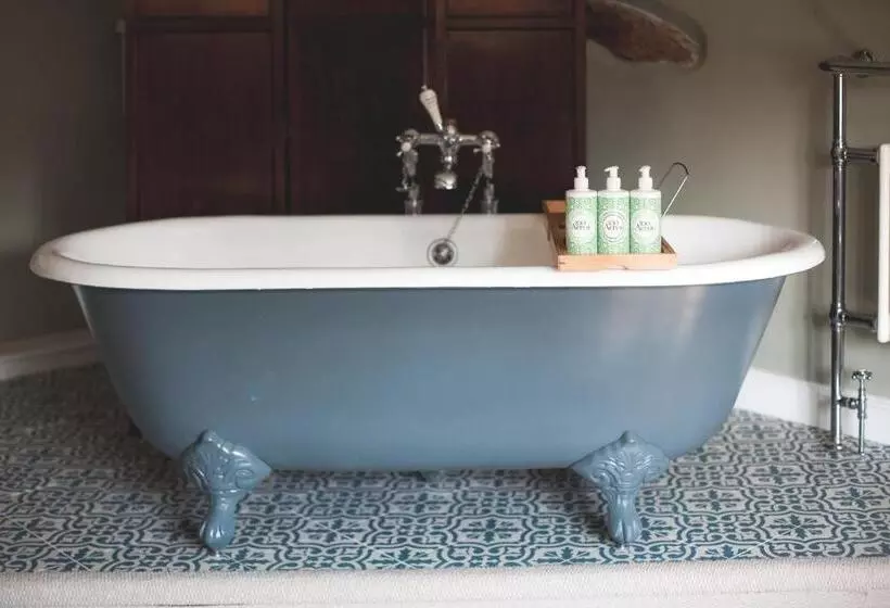 Hotelli The George Inn