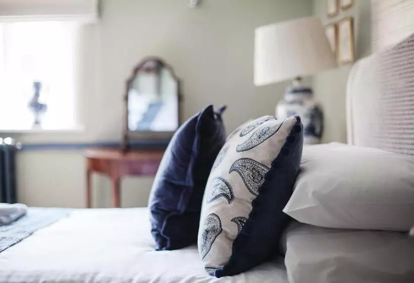 Hotelli The George Inn