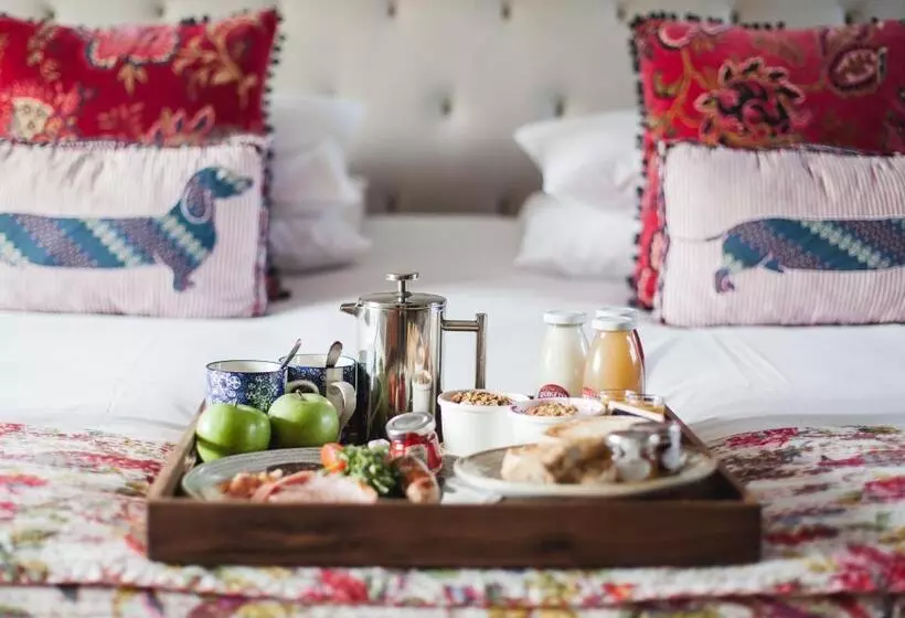 Hotelli The George Inn