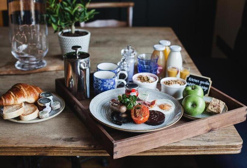 호텔 The George Inn