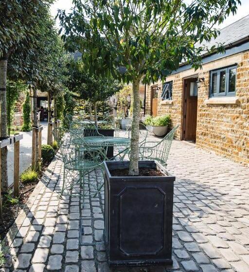 호텔 The George Inn