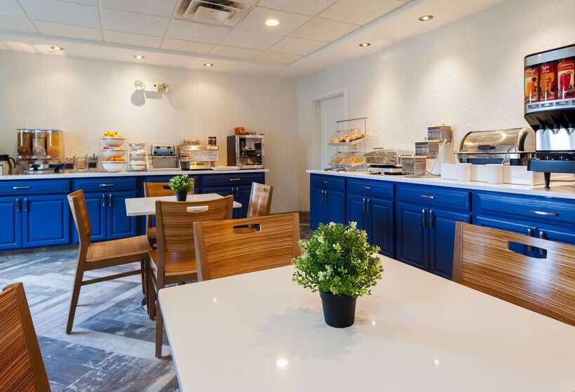 فندق Best Western Plus Newport News