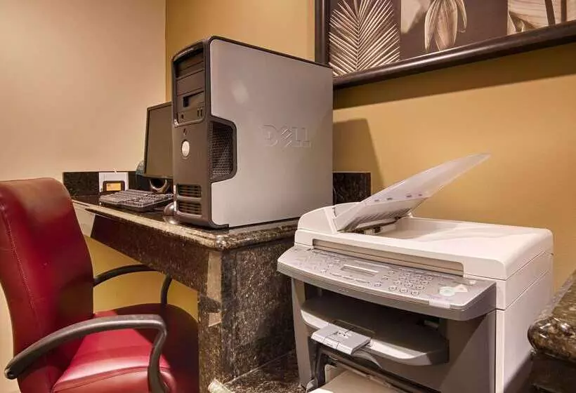 ホテル Best Western Plus Newport News