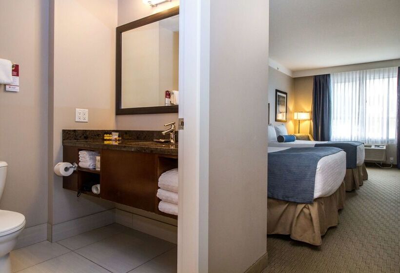 هتل Best Western Plus Revelstoke