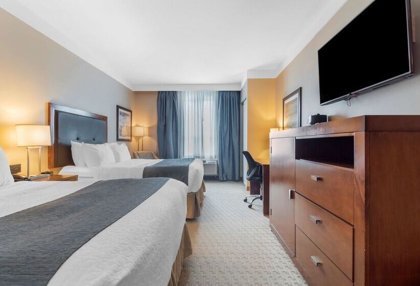 هتل Best Western Plus Revelstoke
