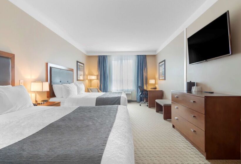 هتل Best Western Plus Revelstoke