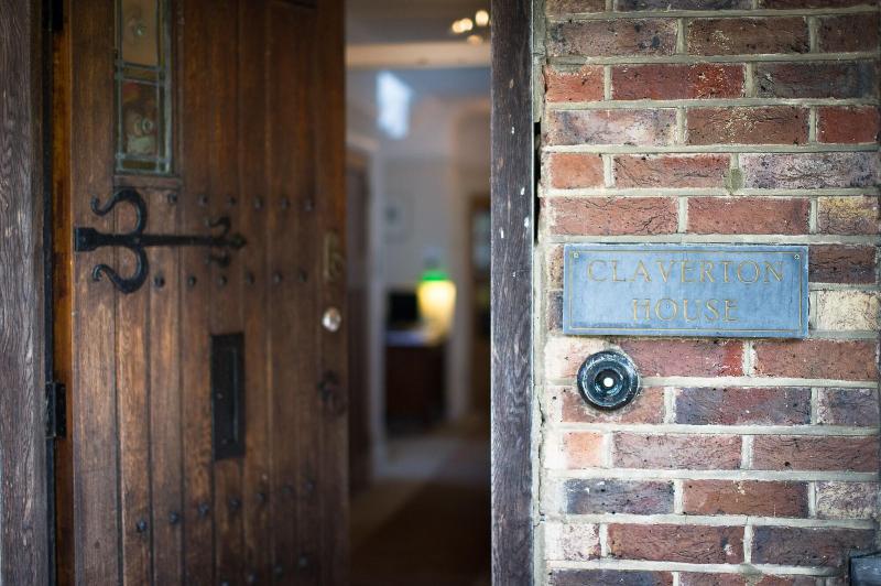 בית מלון כפרי Claverton