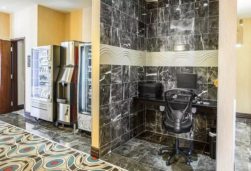 Comfort Hotel Bayer S Lake