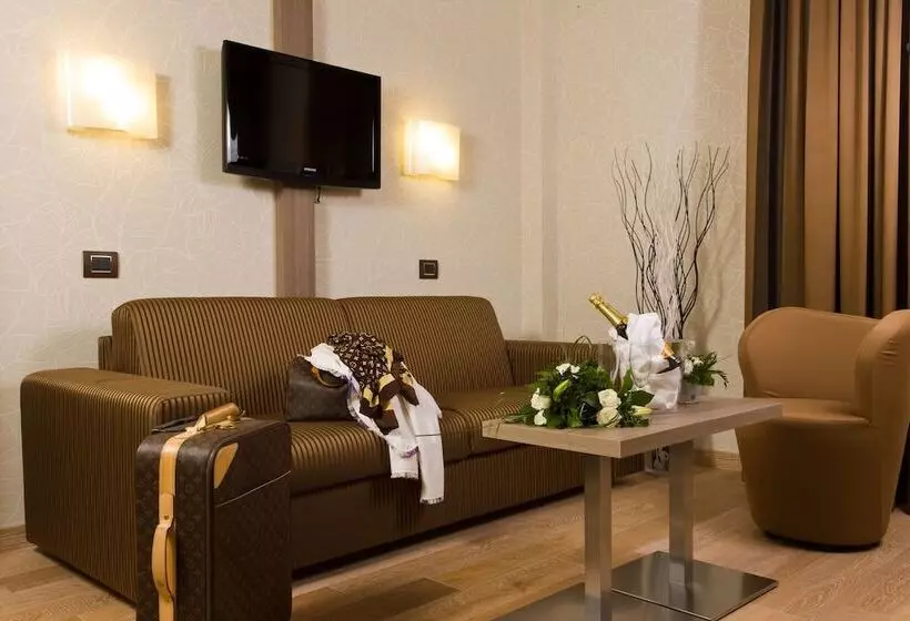 هتل Cosmopolitan Bologna