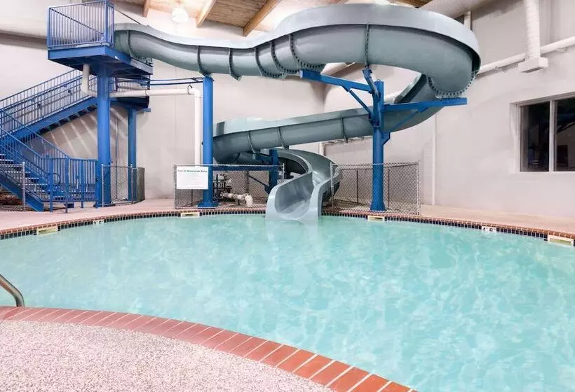 Отель Days Inn By Wyndham St Cloud