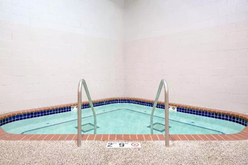 Отель Days Inn By Wyndham St Cloud